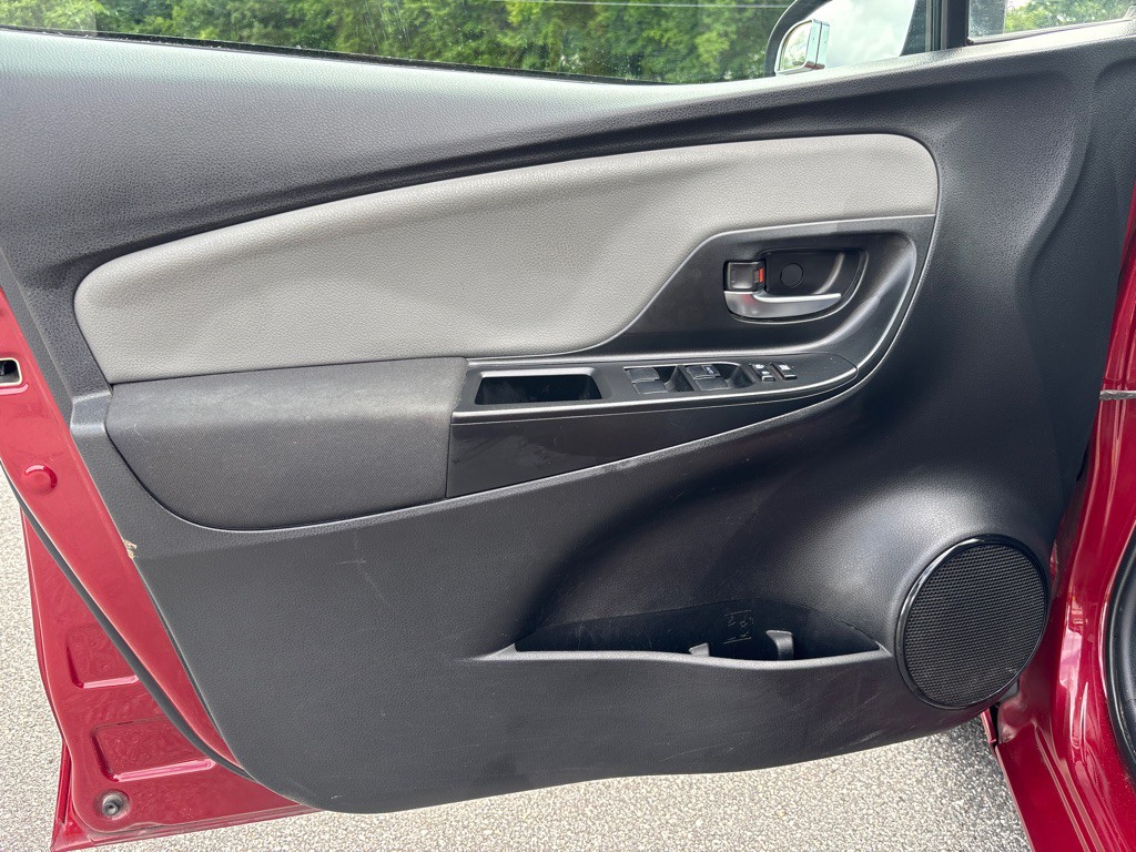 2018 Toyota Yaris Image 9