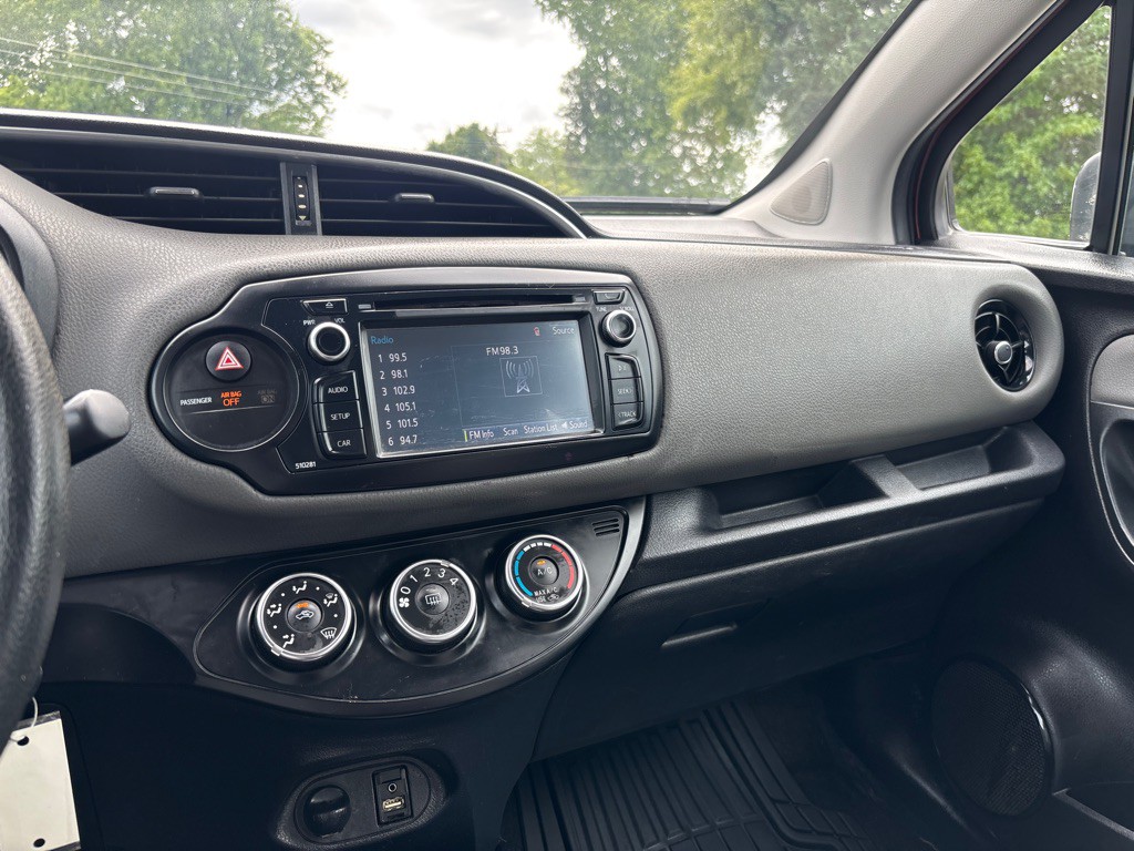 2018 Toyota Yaris Image 14