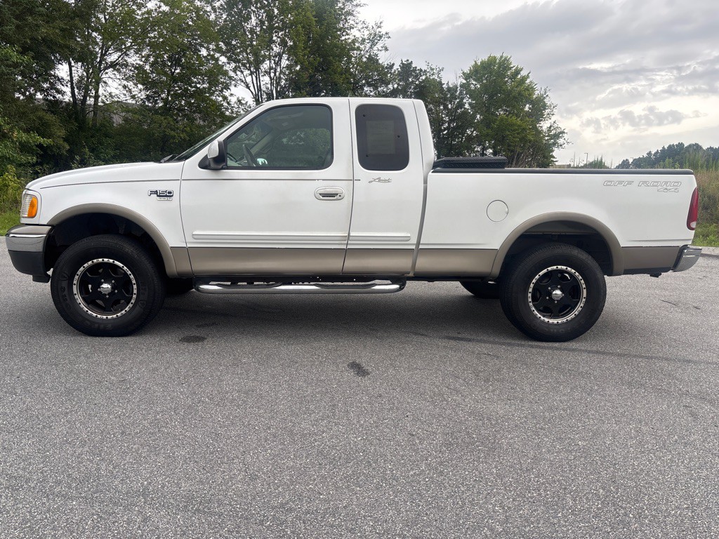 2001 Ford F-150 Image 2