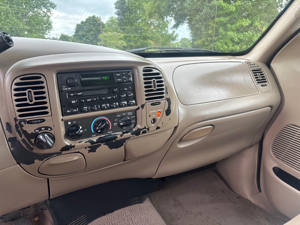 2001 Ford F-150 Image 13