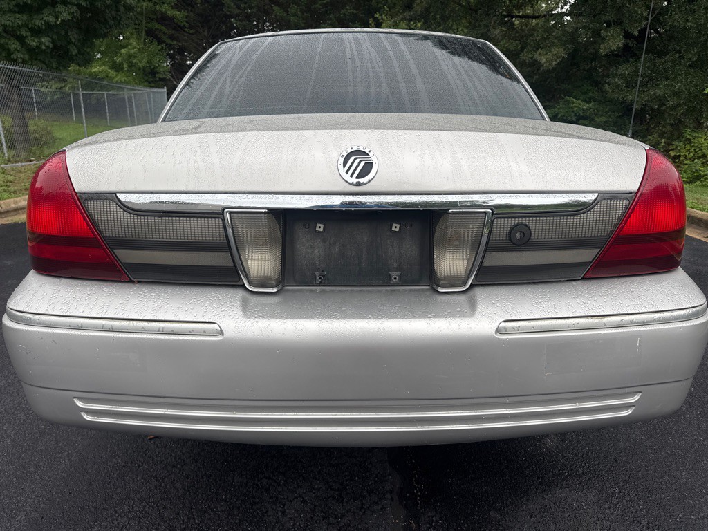 2005 Mercury Grand Marquis Image 4