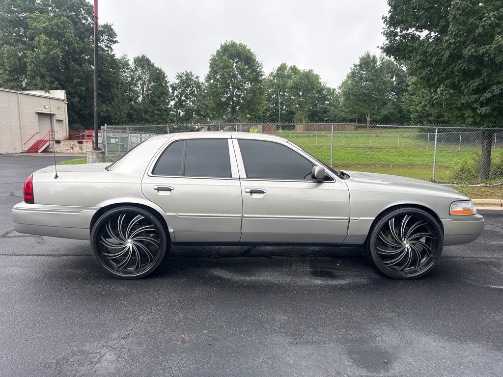 2005 Mercury Grand Marquis Image 6