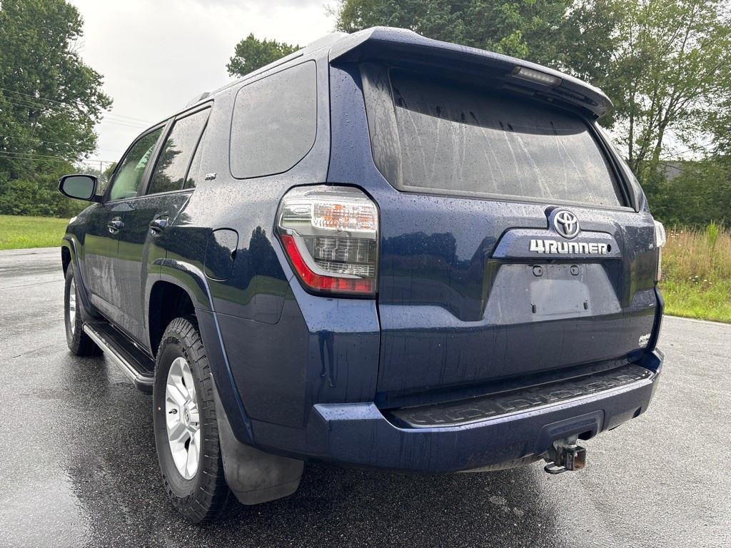 2016 Toyota 4Runner Image 3