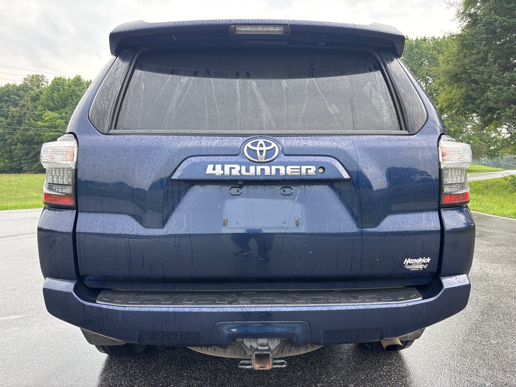 2016 Toyota 4Runner Image 4