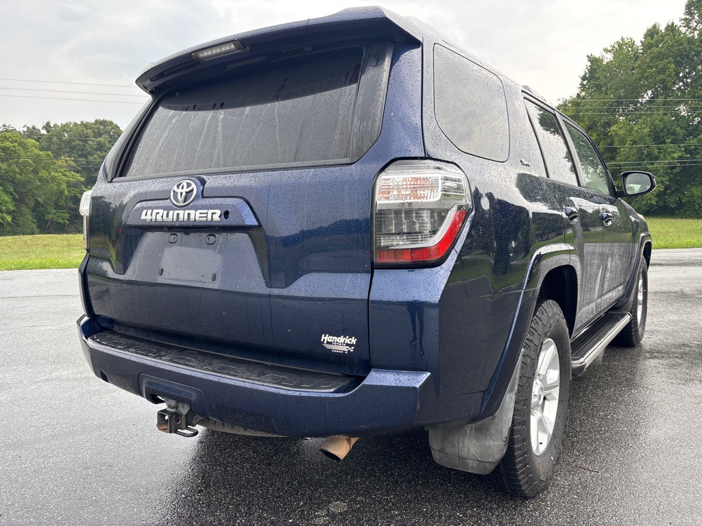 2016 Toyota 4Runner Image 5