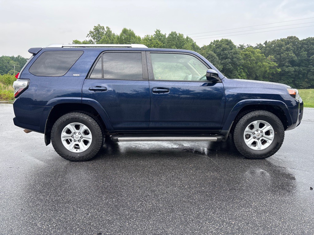 2016 Toyota 4Runner Image 6