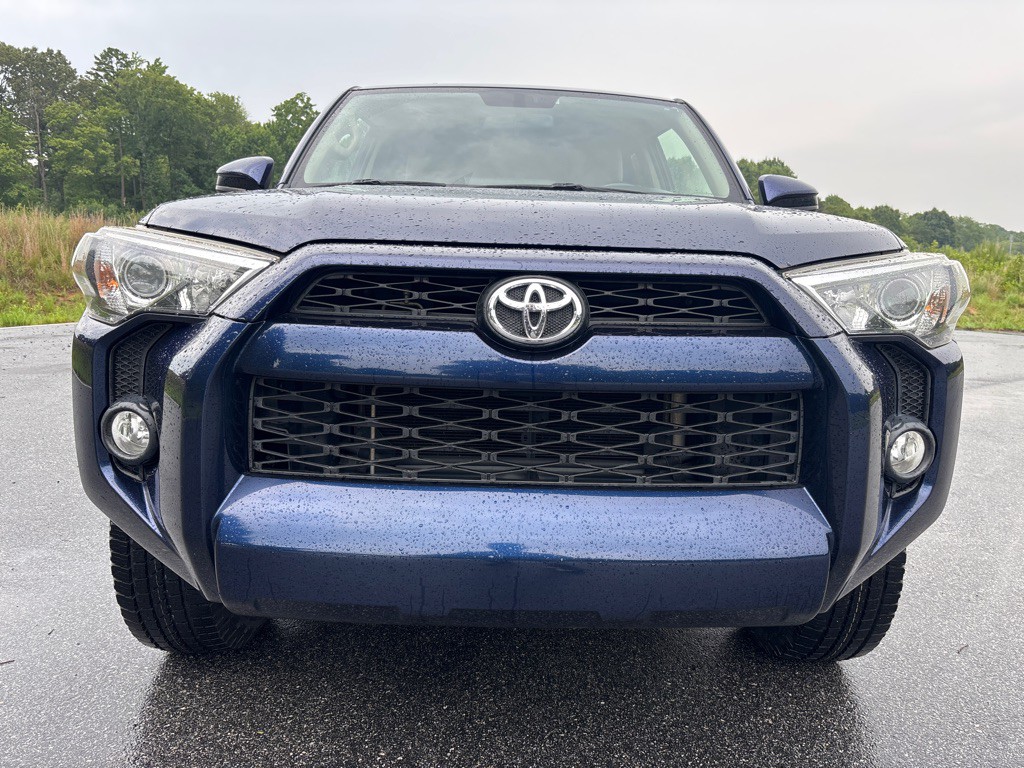 2016 Toyota 4Runner Image 8