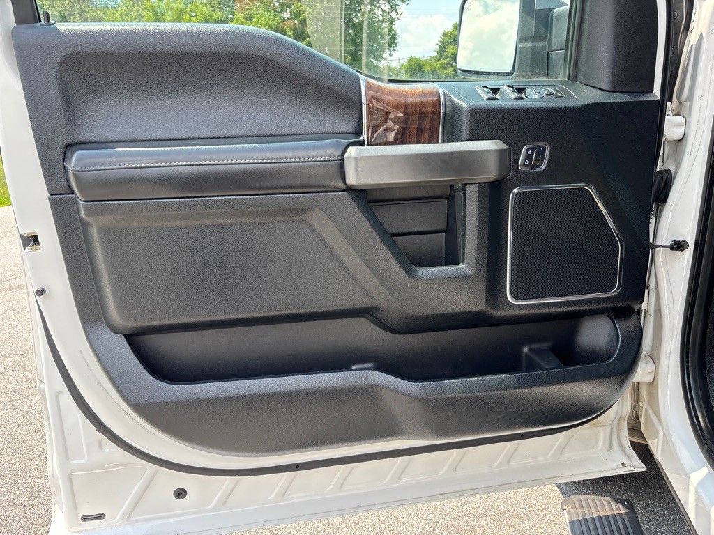 2015 Ford F-150 Image 10
