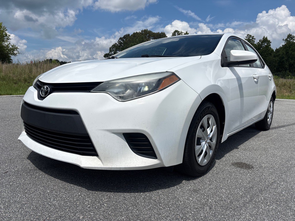 2015 Toyota Corolla Image 1