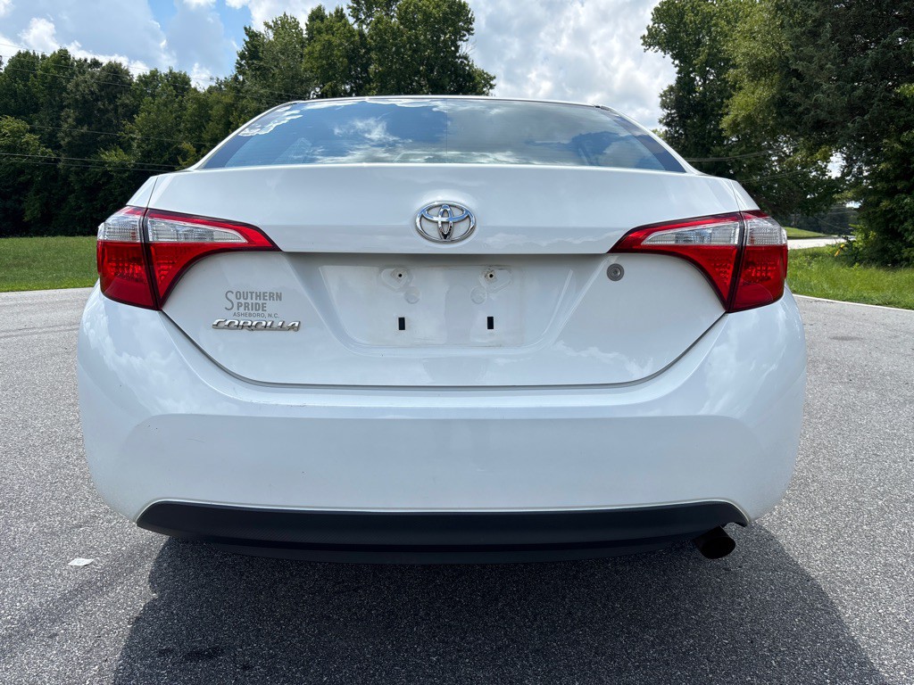 2015 Toyota Corolla Image 4