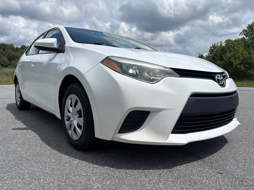 2015 Toyota Corolla Image 7