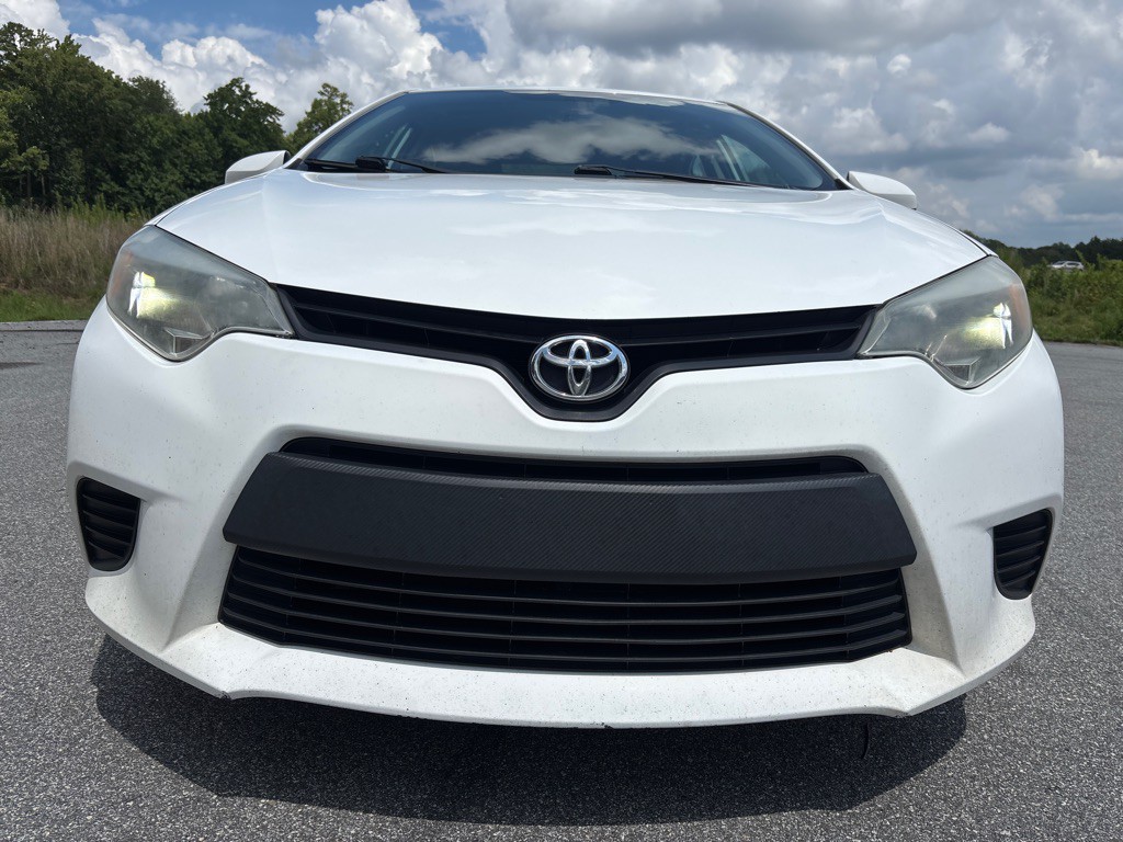 2015 Toyota Corolla Image 8