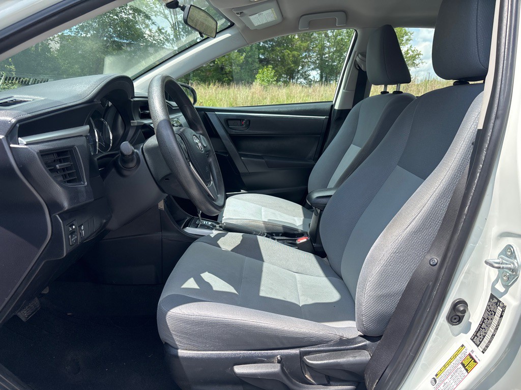 2015 Toyota Corolla Image 11