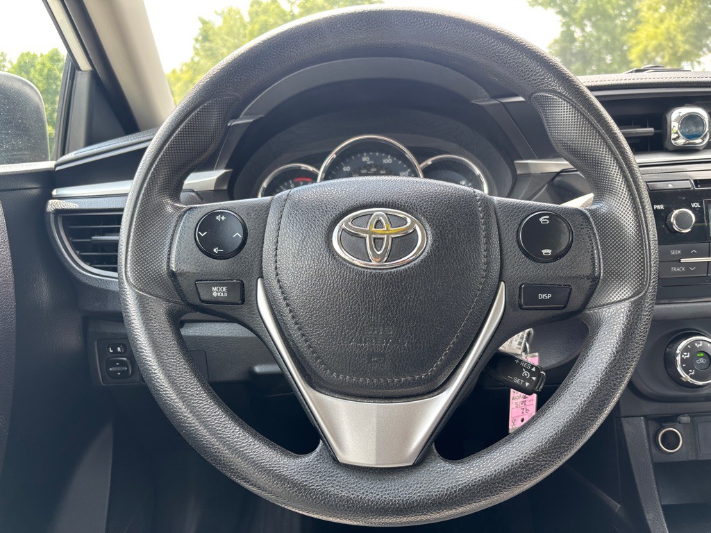 2015 Toyota Corolla Image 13