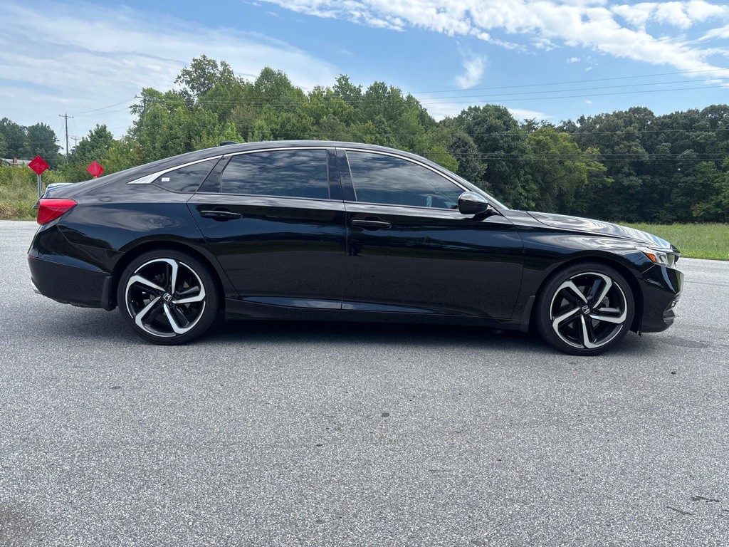 2020 Honda Accord Image 6