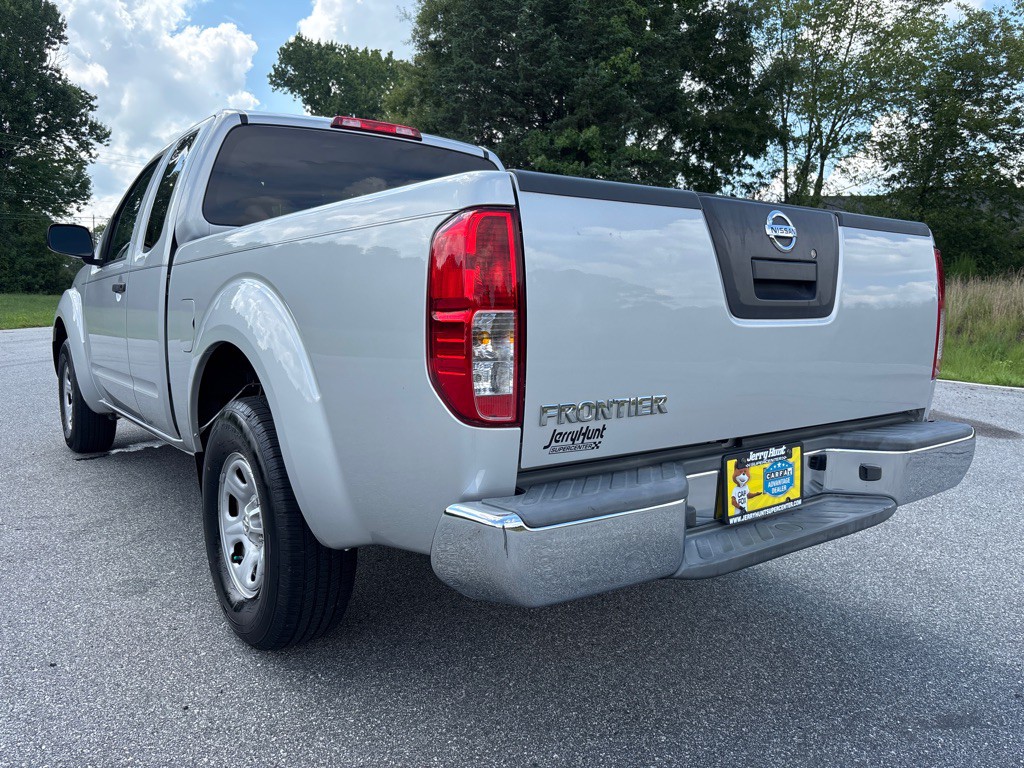 2012 Nissan Frontier Image 3
