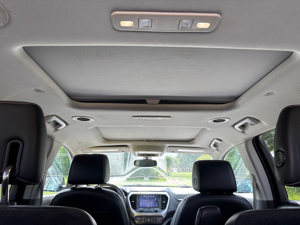 2019 GMC Acadia Image 17