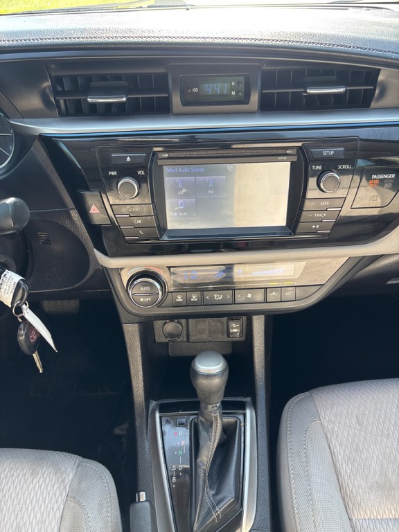 2014 Toyota Corolla Image 15