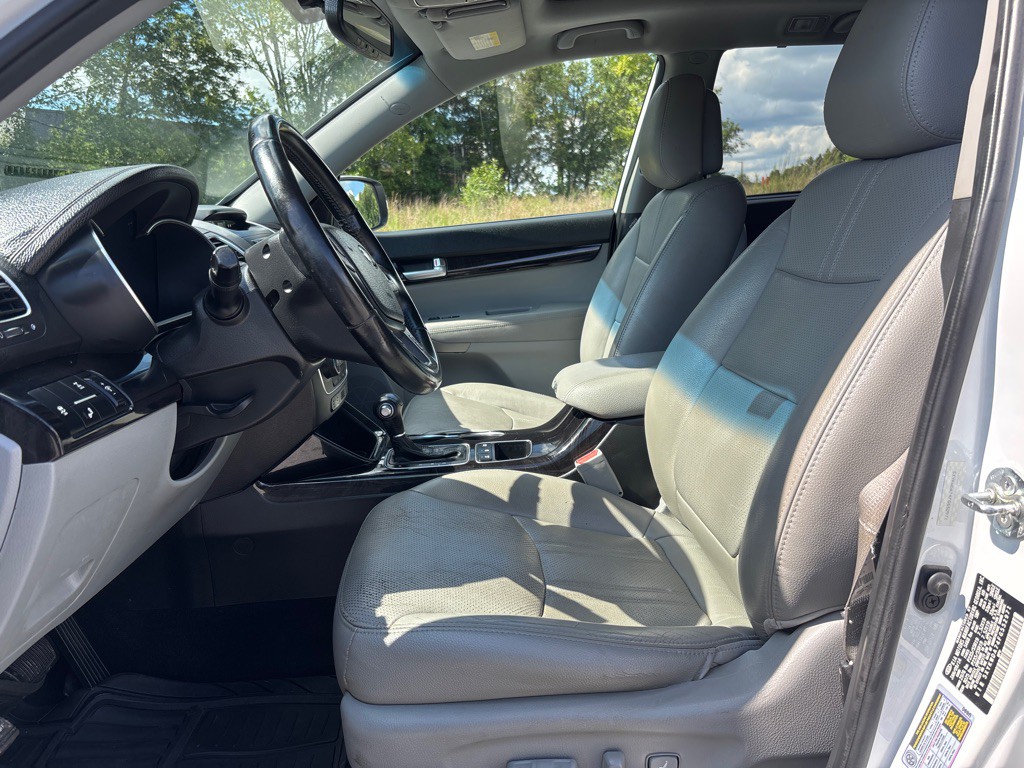 2015 Kia Sorento Image 11