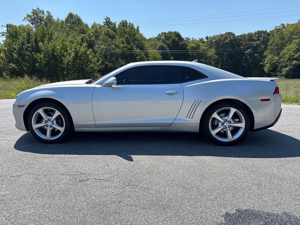 2014 Chevrolet Camaro Image 2