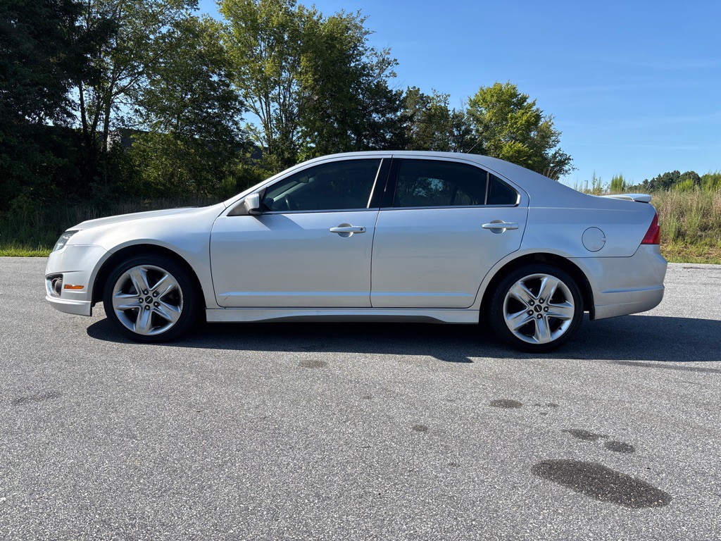 2012 Ford Fusion Image 2