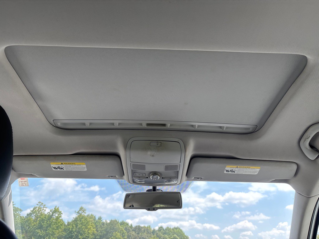 2012 Volkswagen Passat Image 16