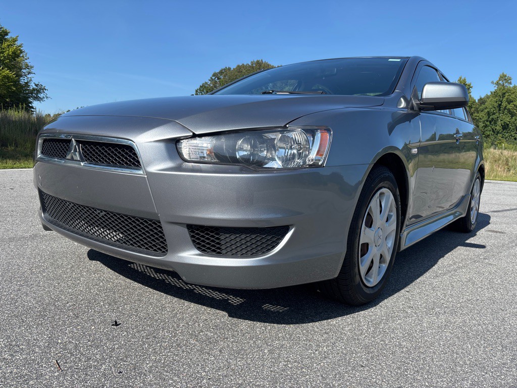 2013 Mitsubishi Lancer Image 1