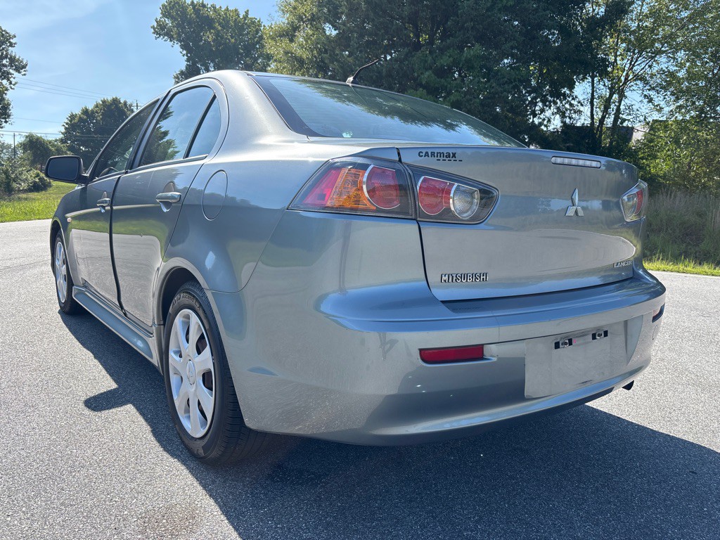 2013 Mitsubishi Lancer Image 3