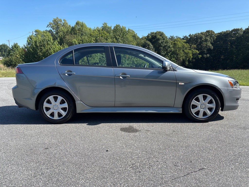 2013 Mitsubishi Lancer Image 6