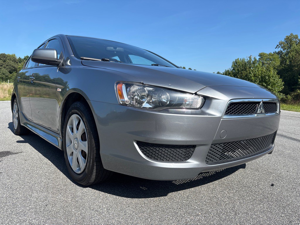 2013 Mitsubishi Lancer Image 7