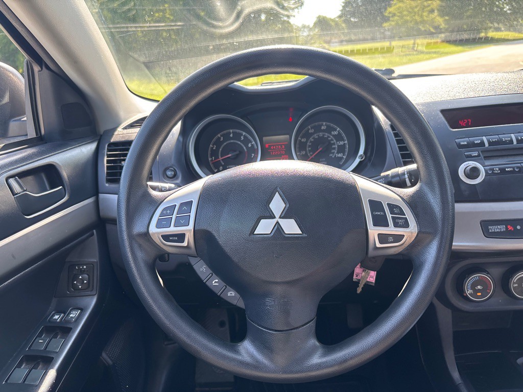 2013 Mitsubishi Lancer Image 13