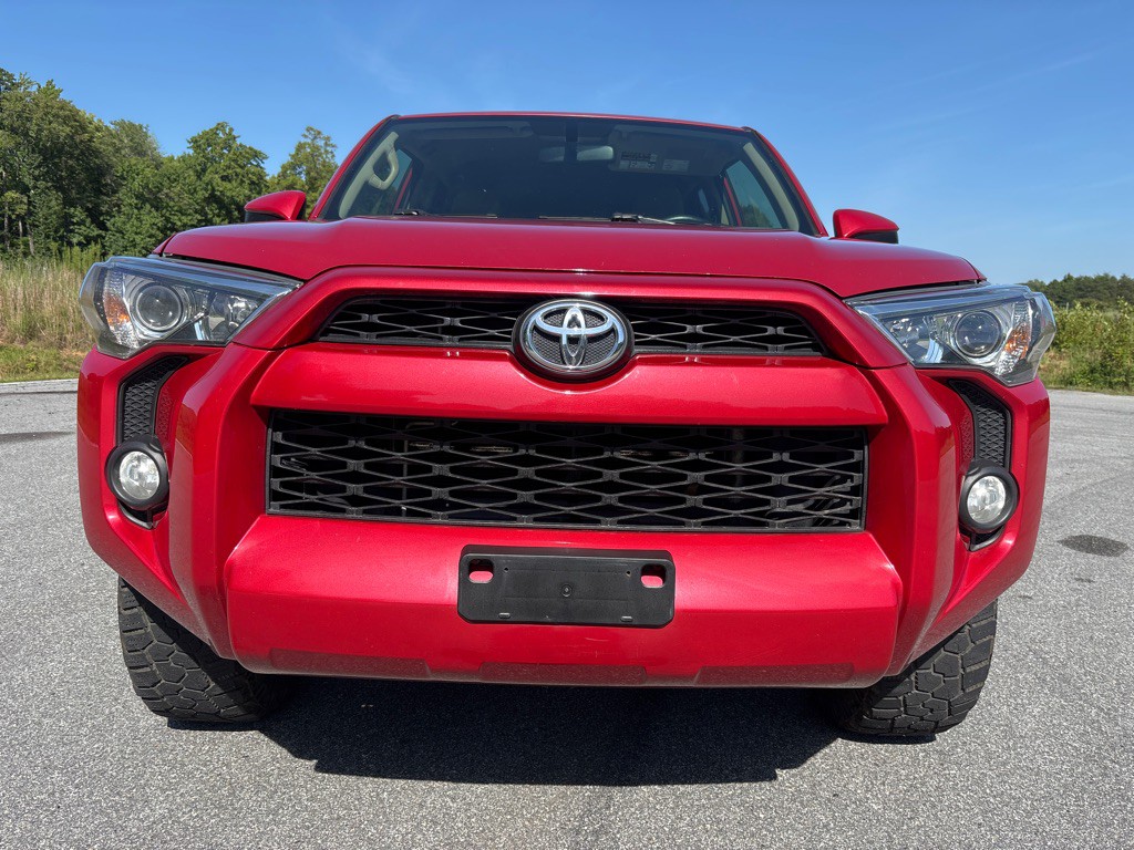 2016 Toyota 4Runner Image 8