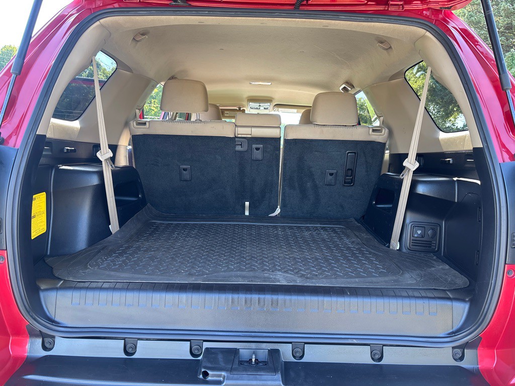 2016 Toyota 4Runner Image 13