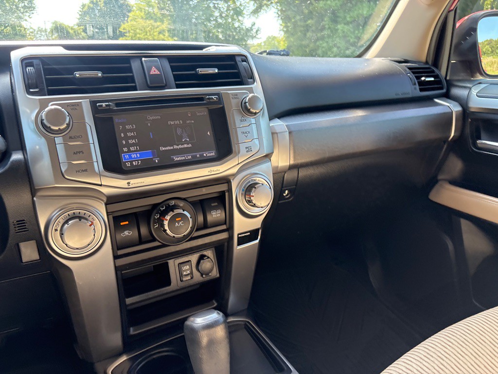 2016 Toyota 4Runner Image 15