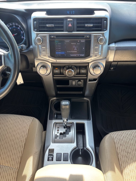 2016 Toyota 4Runner Image 16