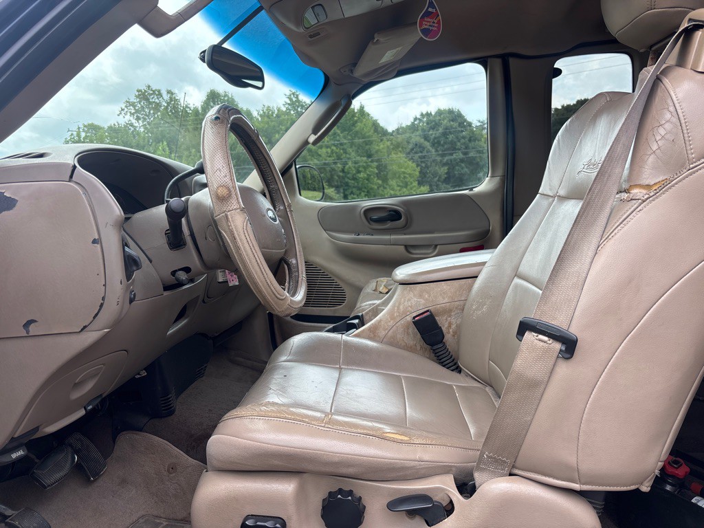 2003 Ford F-150 Image 10