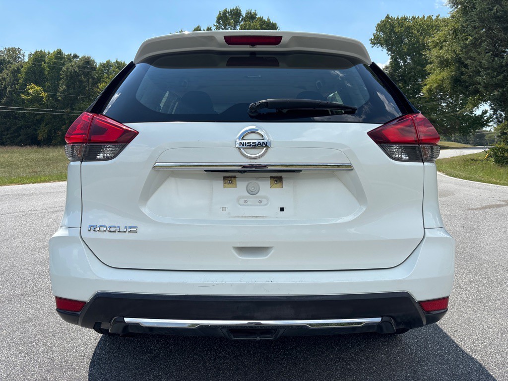2017 Nissan Rogue Image 4