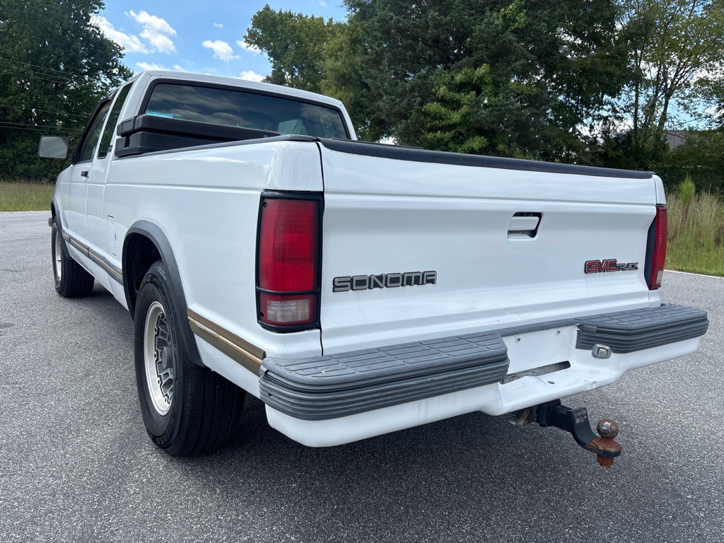 1993 GMC Sonoma Image 3