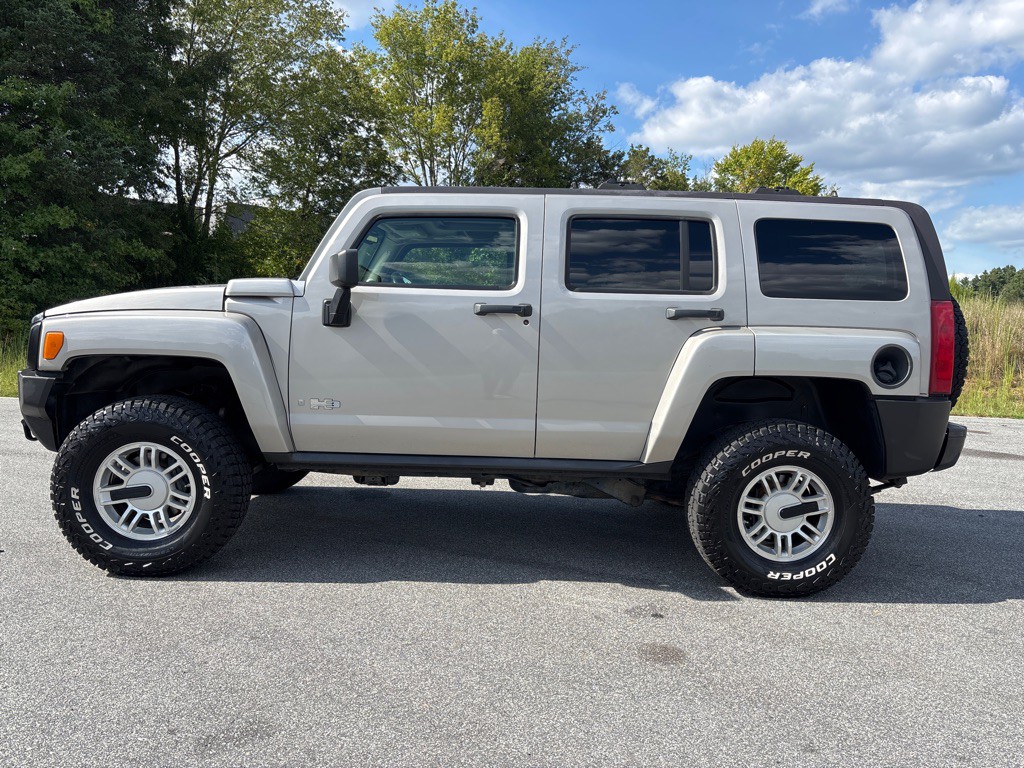 2006 HUMMER H3 Image 2