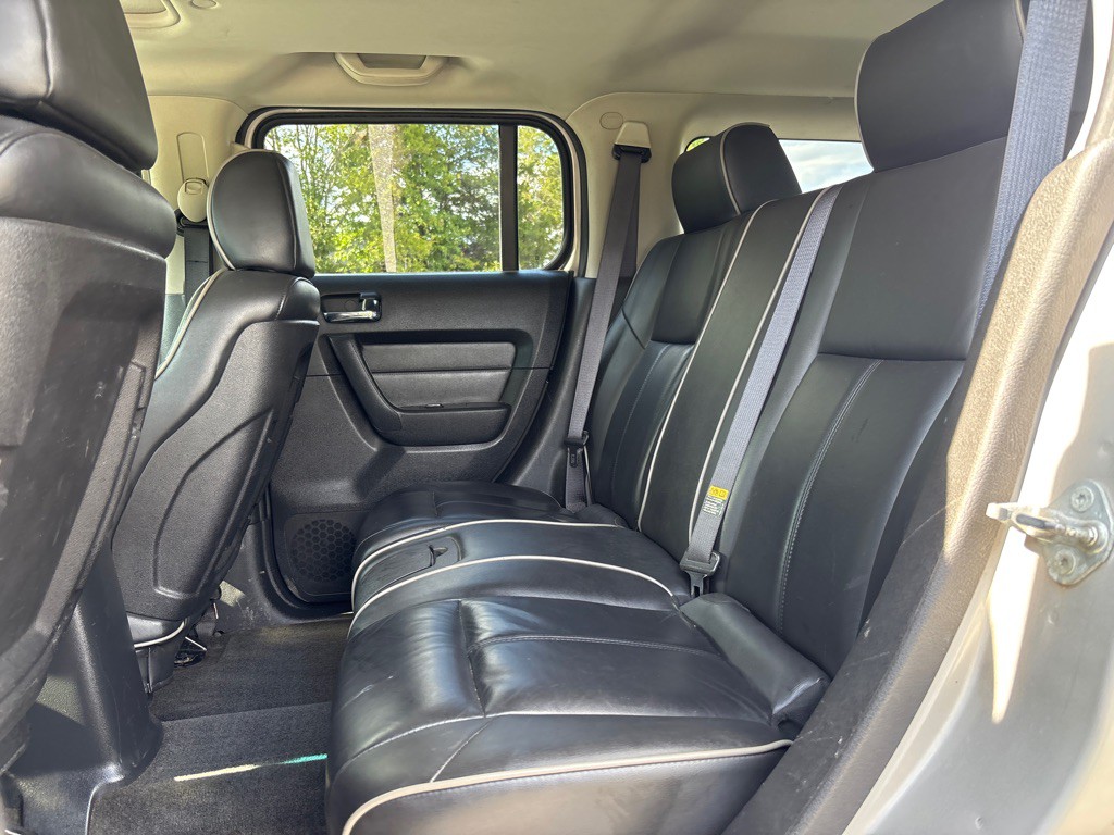 2006 HUMMER H3 Image 10