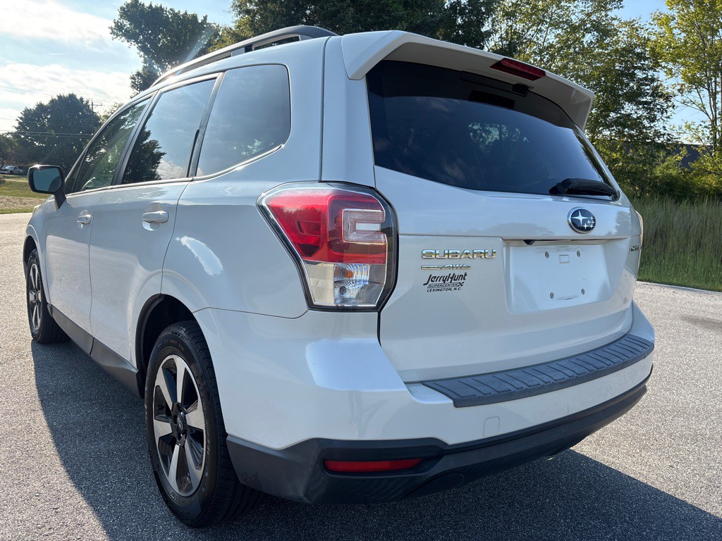 2018 Subaru Forester Image 3