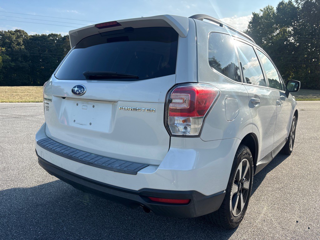 2018 Subaru Forester Image 5