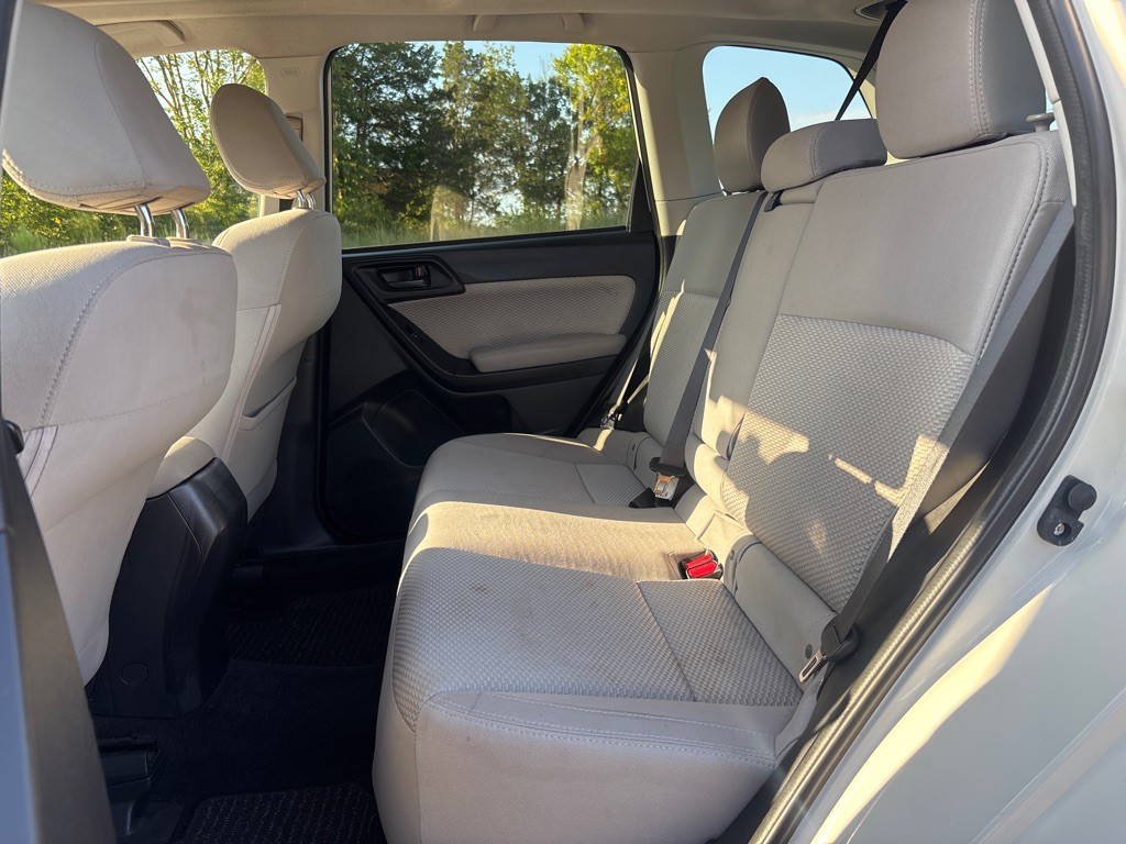 2018 Subaru Forester Image 12