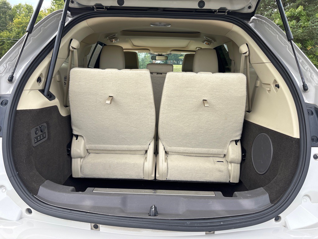 2019 Lincoln MKT Image 13