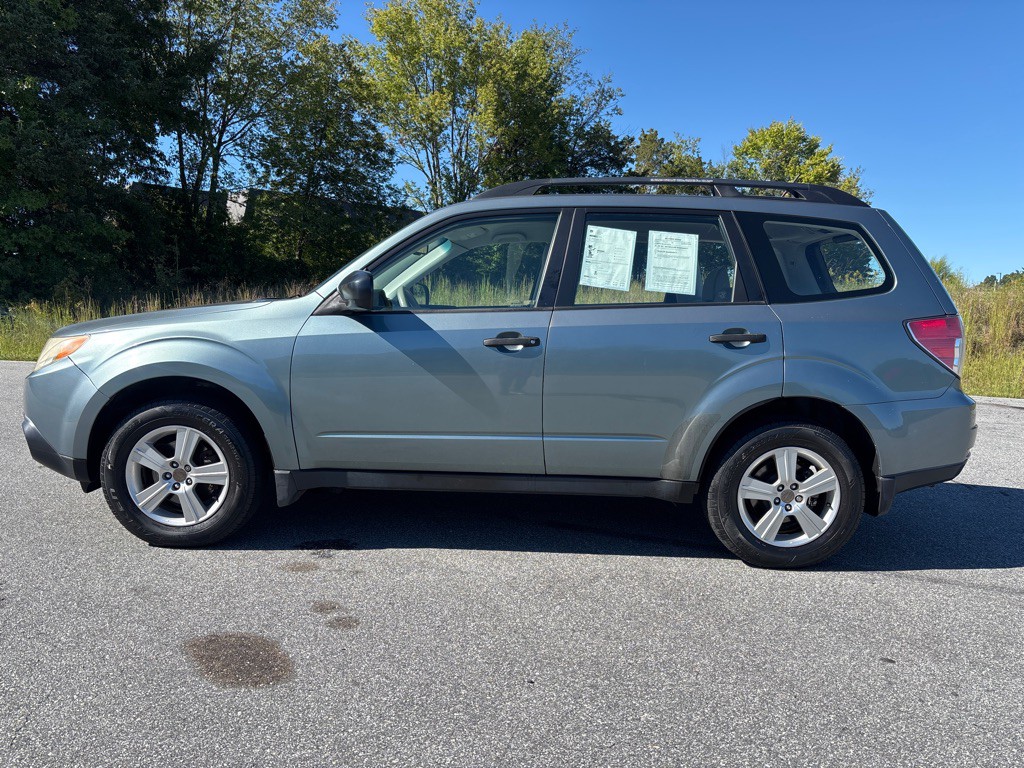 2011 Subaru Forester Image 2