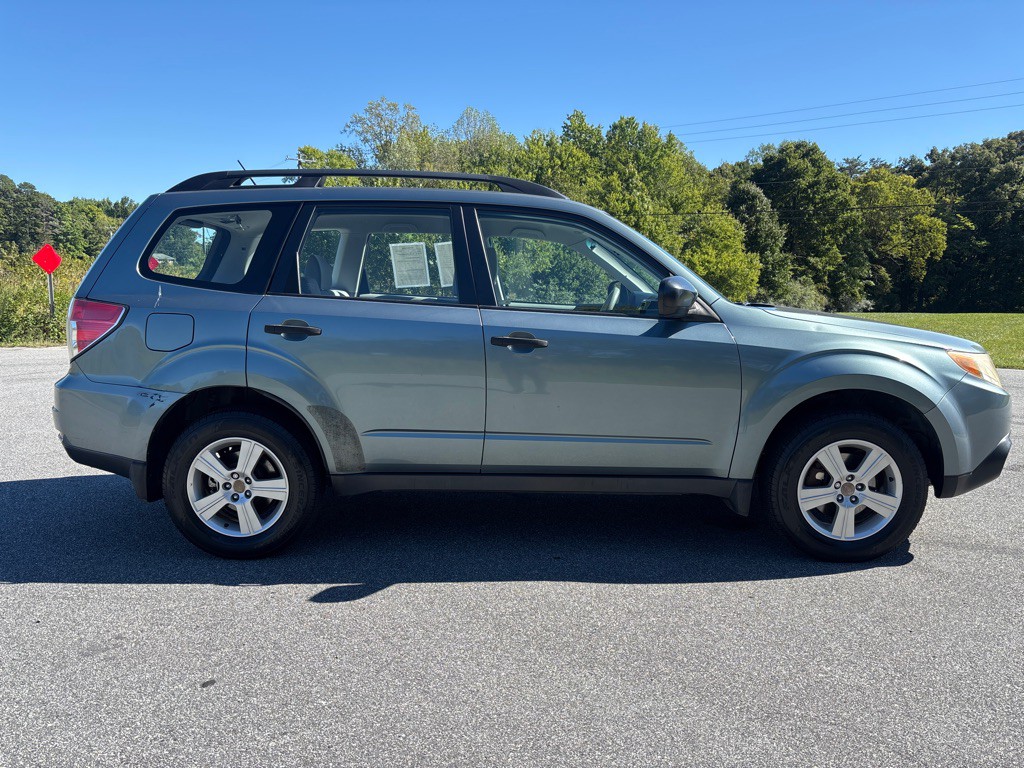 2011 Subaru Forester Image 6