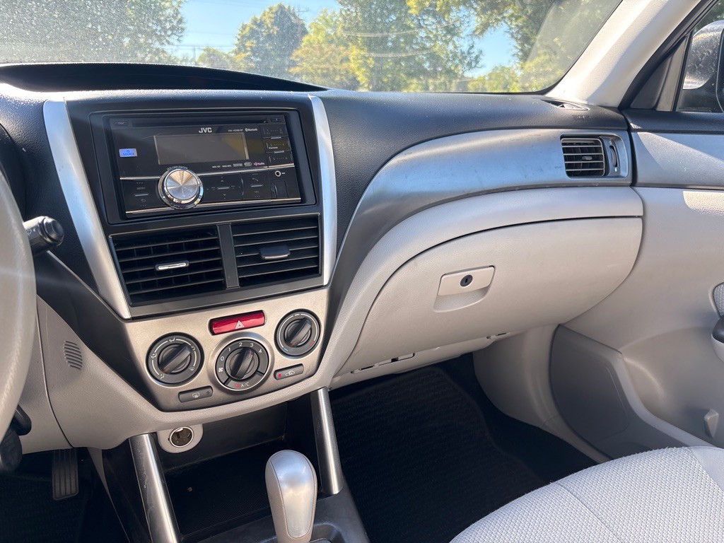 2011 Subaru Forester Image 15