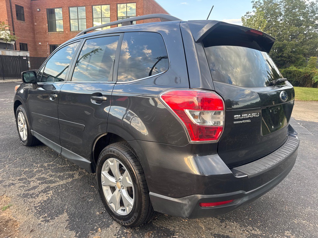 2015 Subaru Forester Image 2