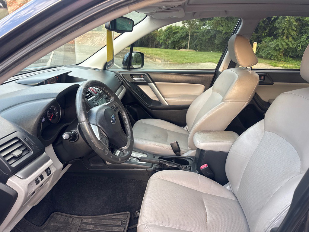 2015 Subaru Forester Image 9