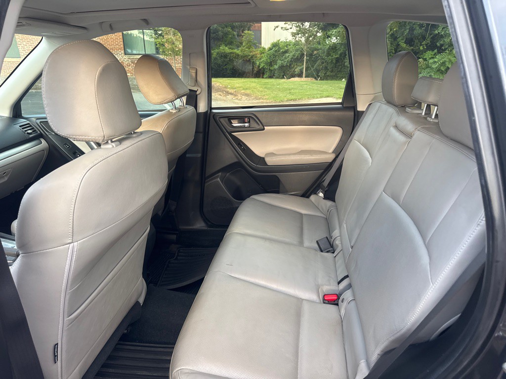2015 Subaru Forester Image 10